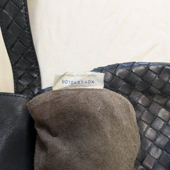 Bottega Veneta Flap Belt Bag Intrecciato Nappa Leather in Nero Black Small Posh - Picture 11 of 12